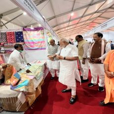 कानपुर के 'फ्लेदर' और वाराणसी की गुलाबी मीनाकरी के कायल हुए प्रधानमंत्री नरेंद्र मोदी